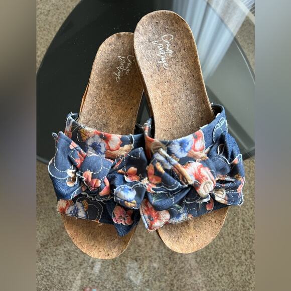 Crown Vintage Artrisia Floral Denim Bow Sandals Women’s Size 9 - Picture 2 of 12